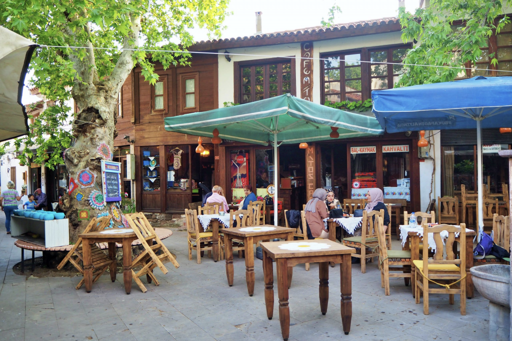 Bergama Tarihi Arastası